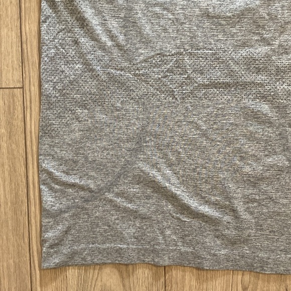 Lululemon | Swiftly Tech Racerback Tank Top 2.0 | Gray | Size 10 - Picture 4 of 7